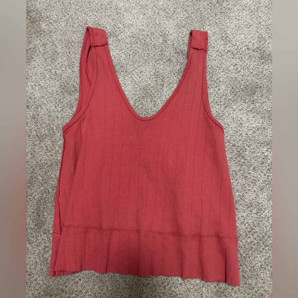 We the Free Harper Tank RED - Picture 4 of 6